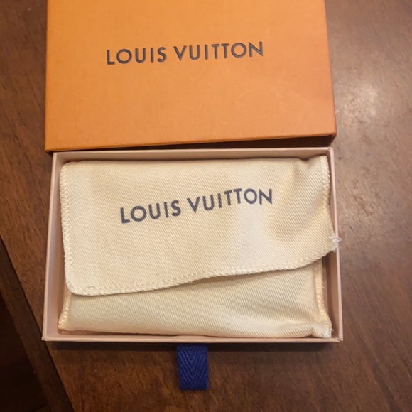 New Louis Vuitton monogram wallet - Picture 2 of 7